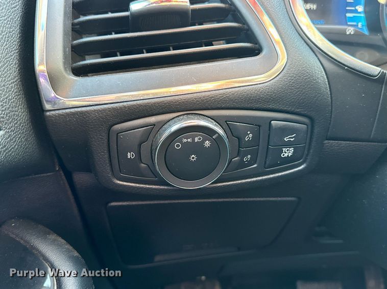 image for item EN5230 2020 Ford Edge Titanium SUV