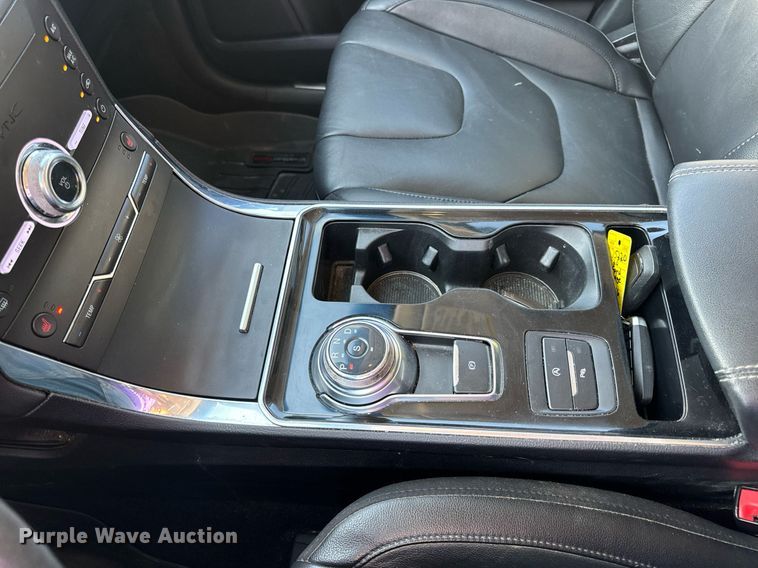 image for item EN5230 2020 Ford Edge Titanium SUV