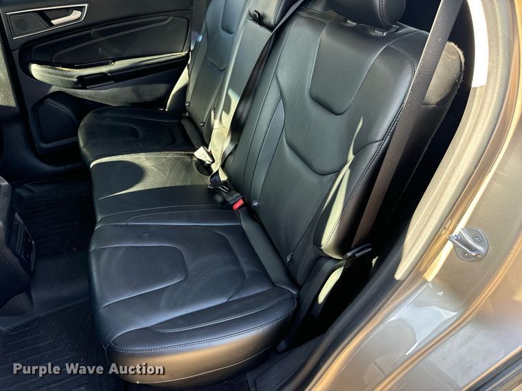 image for item EN5230 2020 Ford Edge Titanium SUV