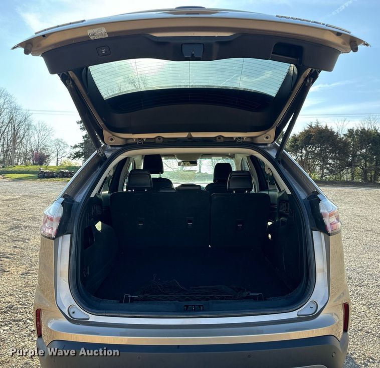 image for item EN5230 2020 Ford Edge Titanium SUV