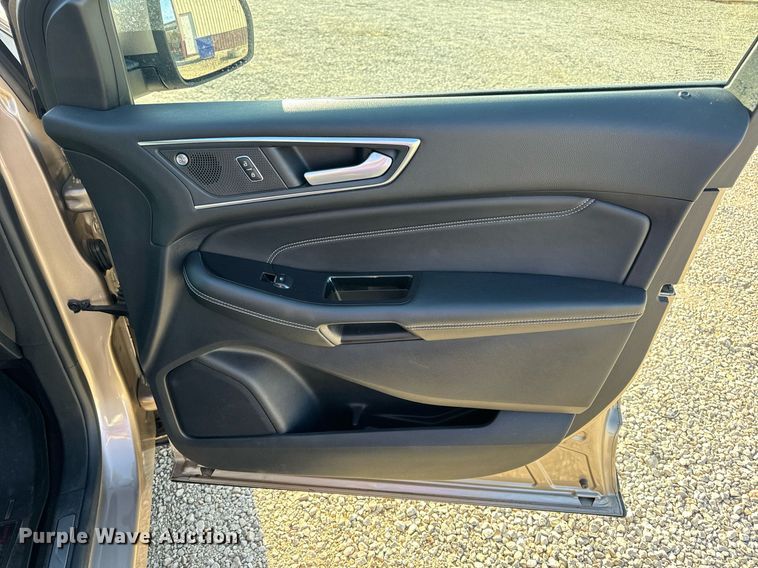 image for item EN5230 2020 Ford Edge Titanium SUV