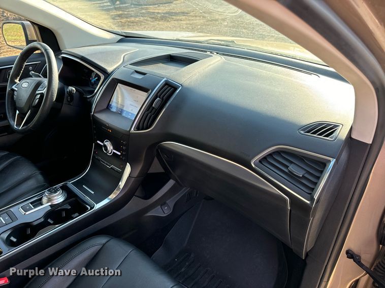 image for item EN5230 2020 Ford Edge Titanium SUV