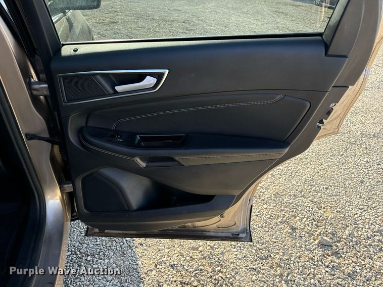 image for item EN5230 2020 Ford Edge Titanium SUV