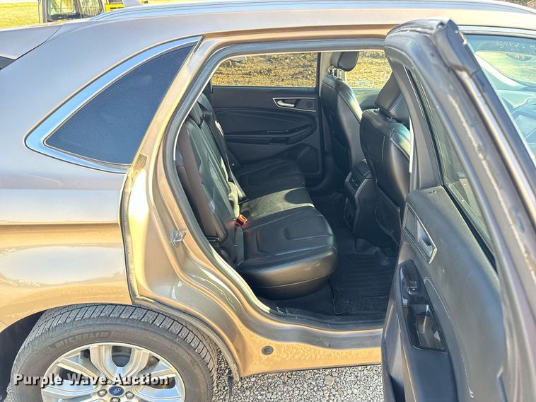 image for item EN5230 2020 Ford Edge Titanium SUV