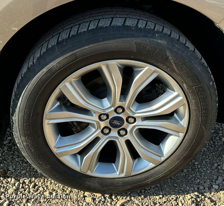 image for item EN5230 2020 Ford Edge Titanium SUV