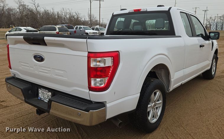 image for item EN8687 2021 Ford F150 SuperCab pickup truck