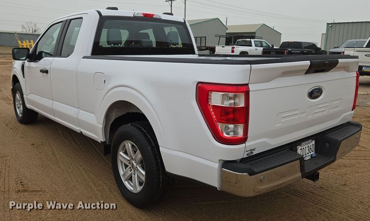 image for item EN8687 2021 Ford F150 SuperCab pickup truck