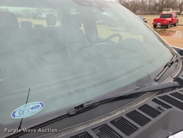 image for item EN8687 2021 Ford F150 SuperCab pickup truck