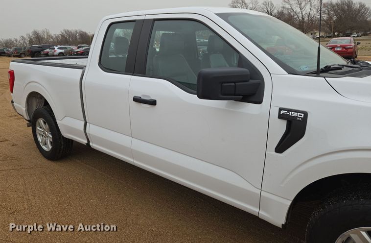 image for item EN8687 2021 Ford F150 SuperCab pickup truck