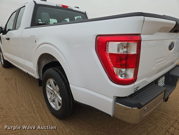 image for item EN8687 2021 Ford F150 SuperCab pickup truck