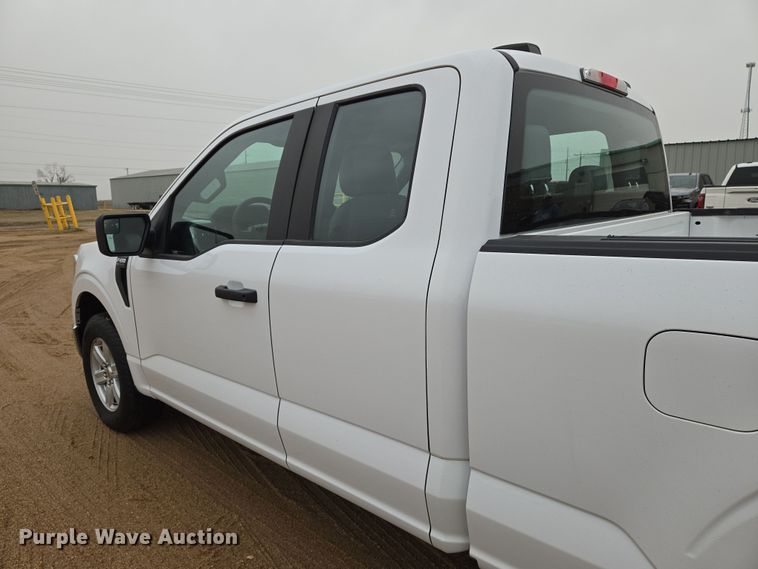 image for item EN8687 2021 Ford F150 SuperCab pickup truck