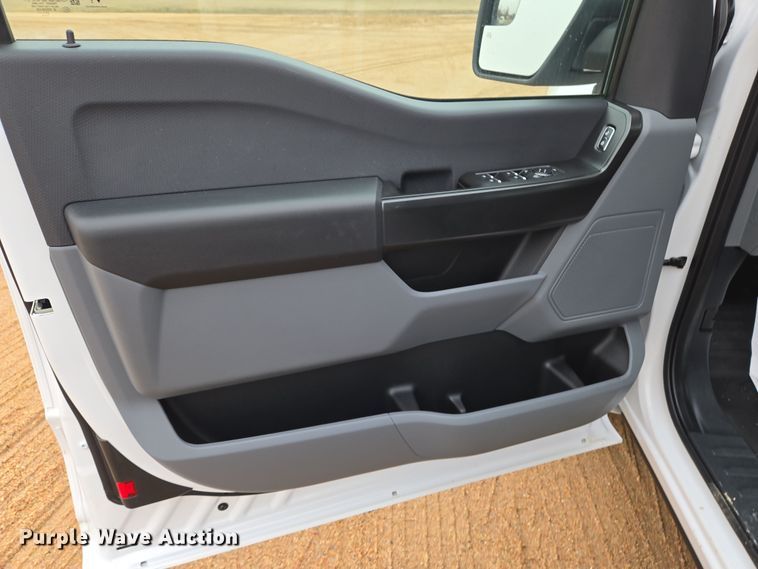 image for item EN8687 2021 Ford F150 SuperCab pickup truck