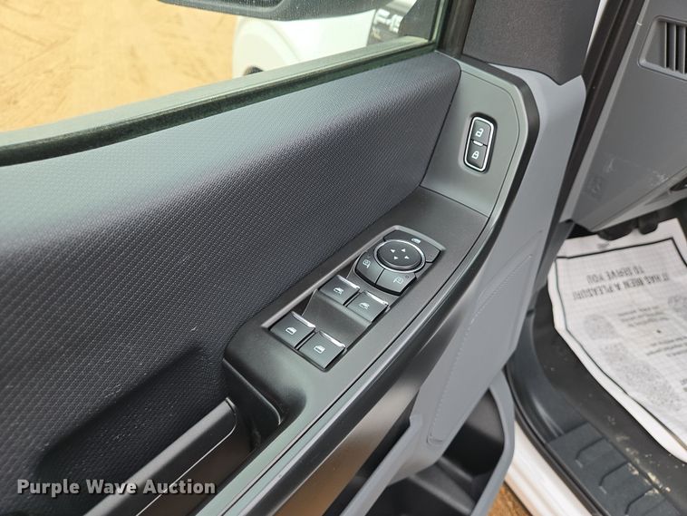 image for item EN8687 2021 Ford F150 SuperCab pickup truck