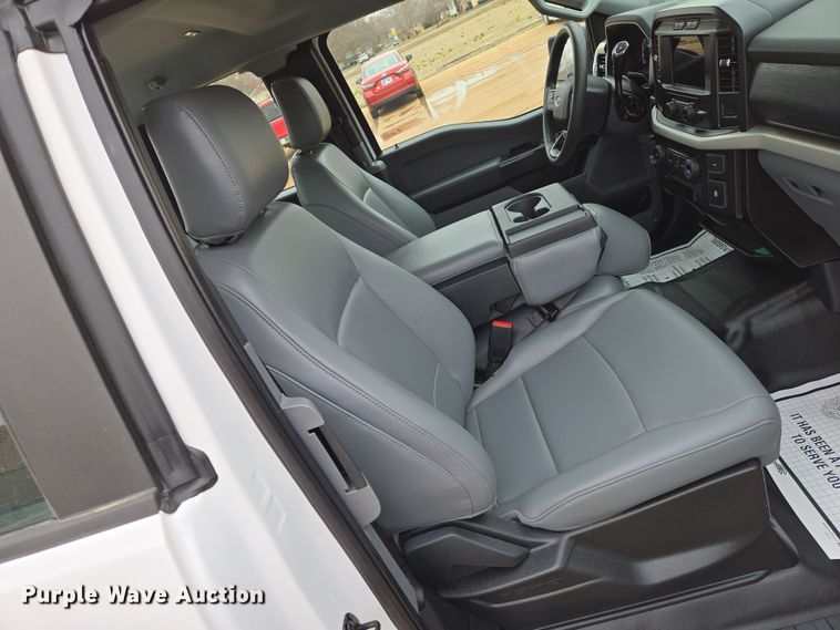 image for item EN8687 2021 Ford F150 SuperCab pickup truck