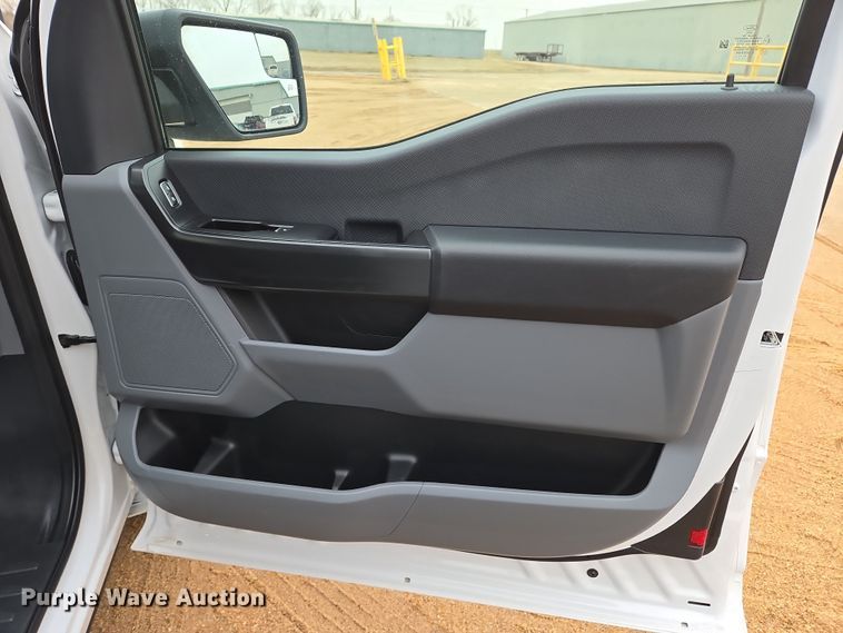 image for item EN8687 2021 Ford F150 SuperCab pickup truck