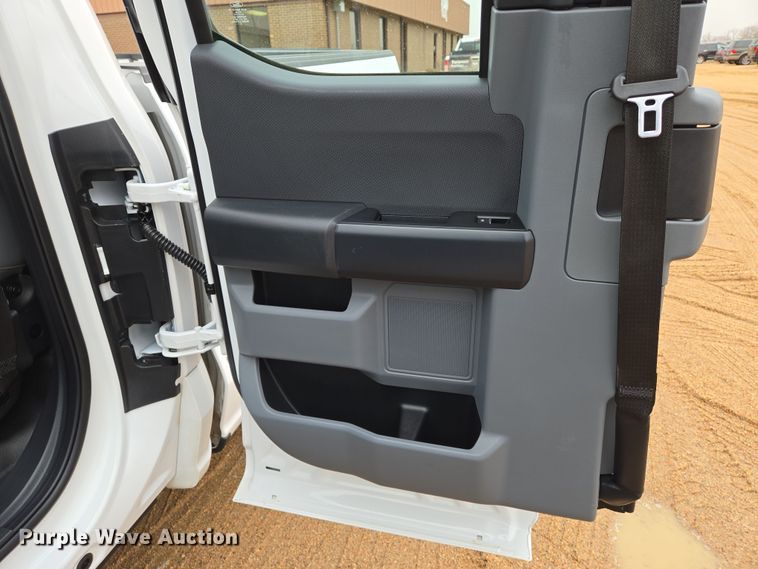 image for item EN8687 2021 Ford F150 SuperCab pickup truck