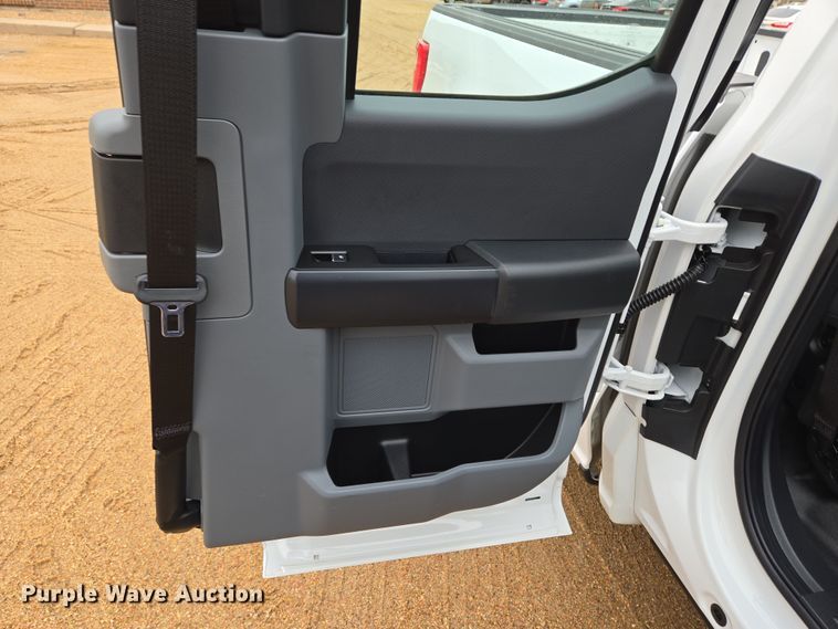 image for item EN8687 2021 Ford F150 SuperCab pickup truck