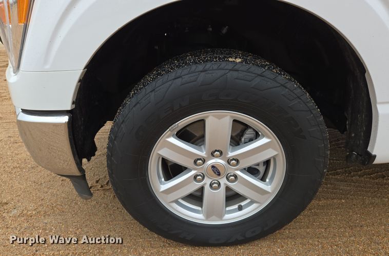 image for item EN8687 2021 Ford F150 SuperCab pickup truck