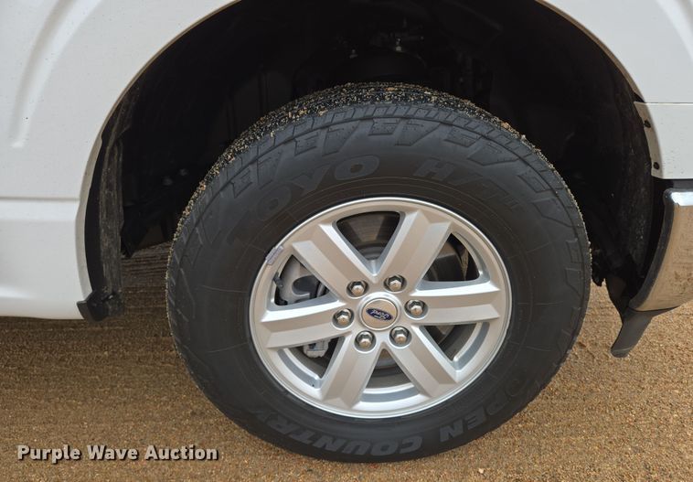 image for item EN8687 2021 Ford F150 SuperCab pickup truck