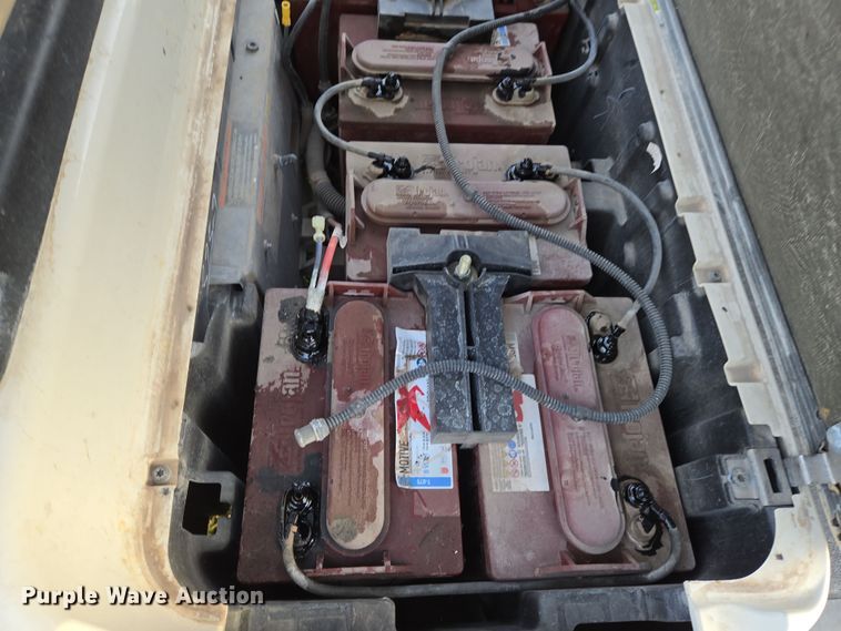 image for item EN8776 2018 Club Car Precedent i2 Electric ERIC golf cart