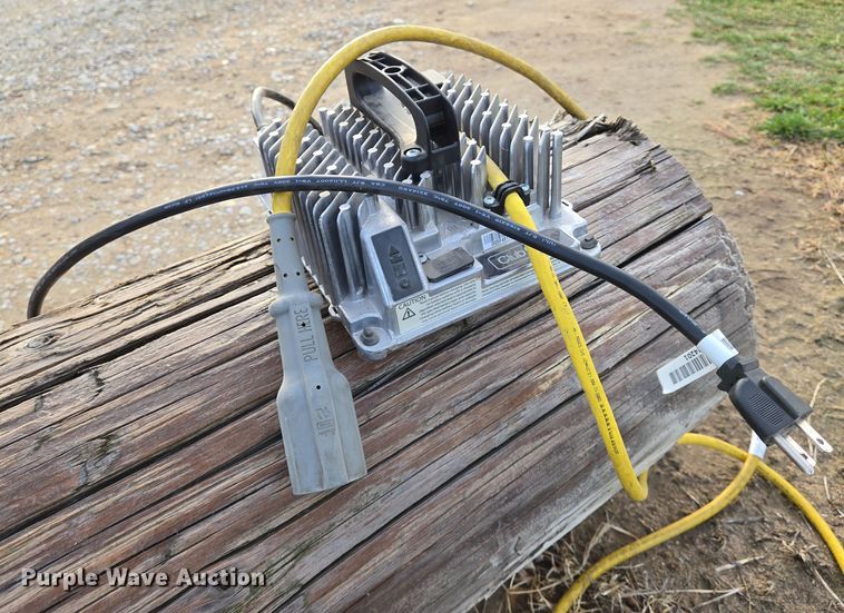 image for item EN8776 2018 Club Car Precedent i2 Electric ERIC golf cart