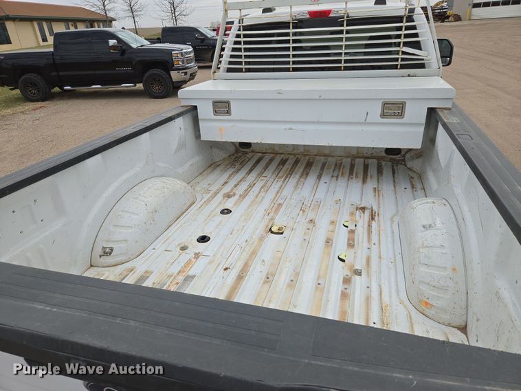 image for item EN8801 2021 Ford F250 Super Duty XL Crew Cab pickup truck