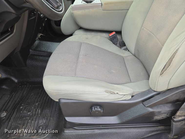 image for item EN8801 2021 Ford F250 Super Duty XL Crew Cab pickup truck