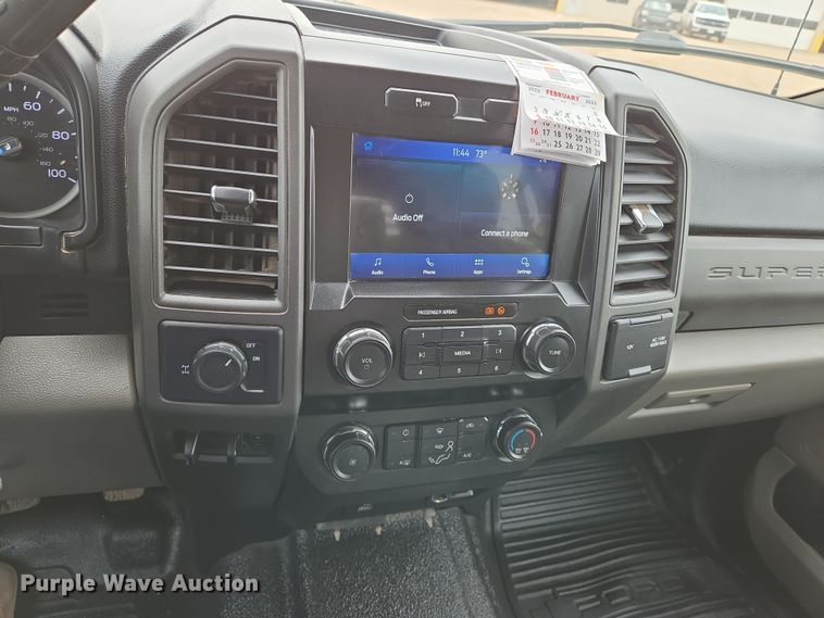 image for item EN8801 2021 Ford F250 Super Duty XL Crew Cab pickup truck