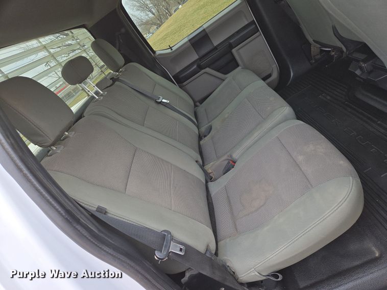 image for item EN8801 2021 Ford F250 Super Duty XL Crew Cab pickup truck