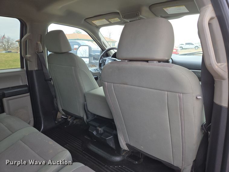 image for item EN8801 2021 Ford F250 Super Duty XL Crew Cab pickup truck