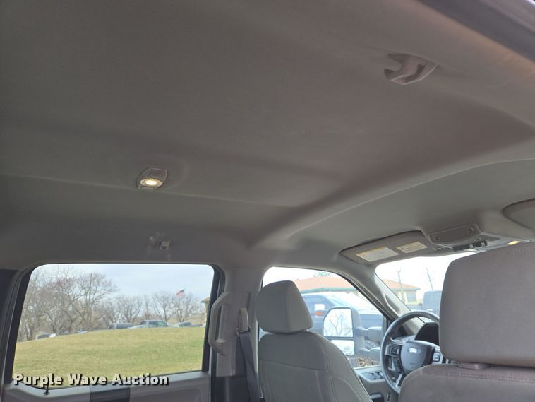 image for item EN8801 2021 Ford F250 Super Duty XL Crew Cab pickup truck