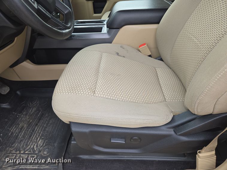 image for item EN8802 2019 Ford F150 XLT SuperCrew pickup truck