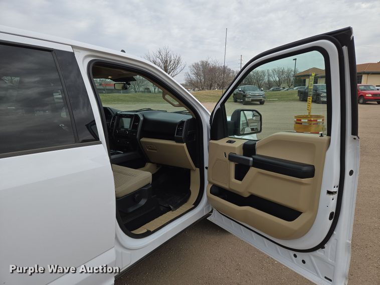 image for item EN8802 2019 Ford F150 XLT SuperCrew pickup truck