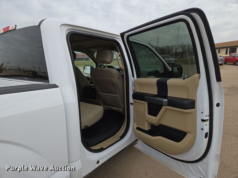 image for item EN8802 2019 Ford F150 XLT SuperCrew pickup truck