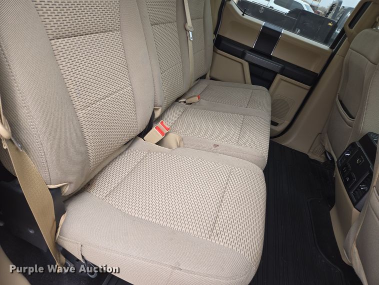 image for item EN8802 2019 Ford F150 XLT SuperCrew pickup truck