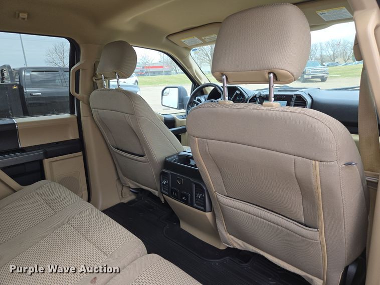 image for item EN8802 2019 Ford F150 XLT SuperCrew pickup truck