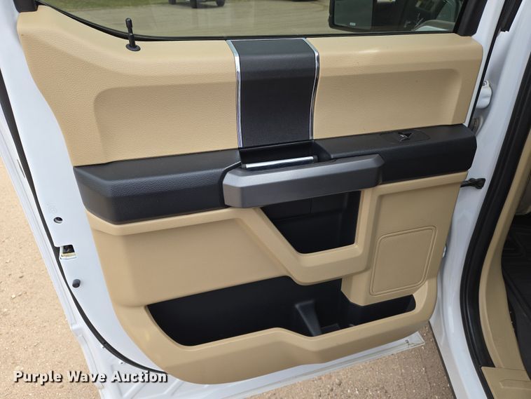 image for item EN8802 2019 Ford F150 XLT SuperCrew pickup truck