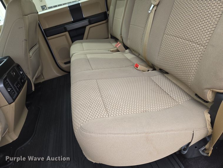 image for item EN8802 2019 Ford F150 XLT SuperCrew pickup truck