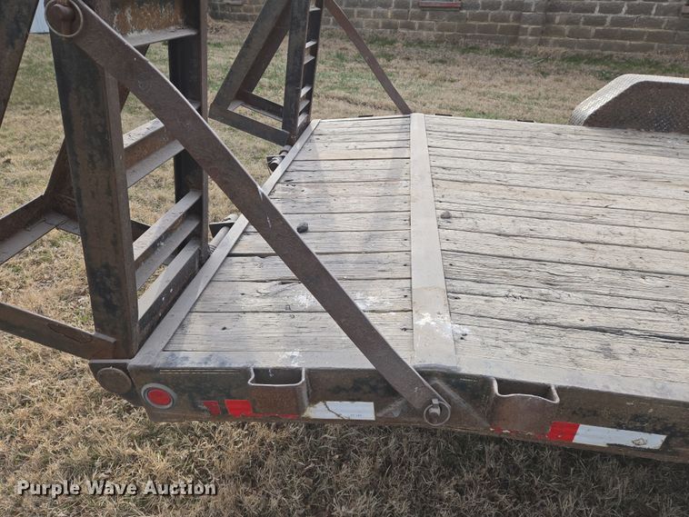 image for item EN8820 2005 PJ equipment trailer