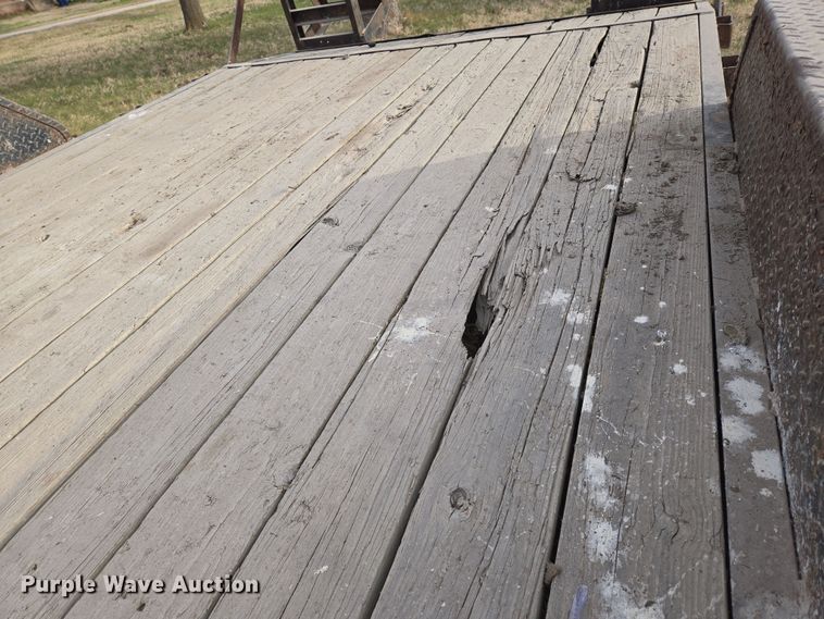 image for item EN8820 2005 PJ equipment trailer