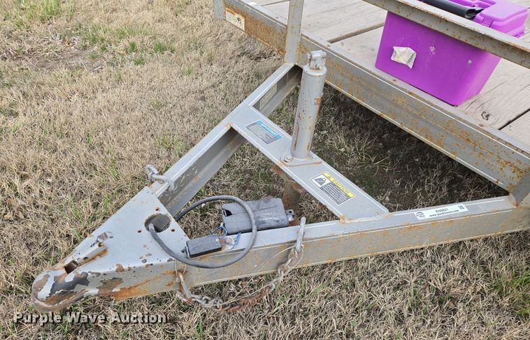 image for item EN8821 2005 H&H  equipment trailer