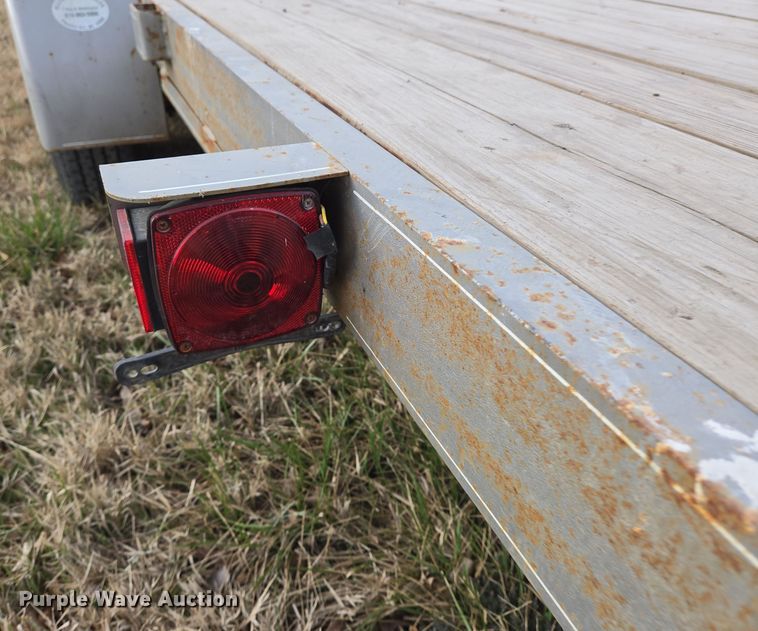 image for item EN8821 2005 H&H  equipment trailer