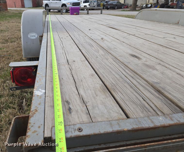 image for item EN8821 2005 H&H  equipment trailer