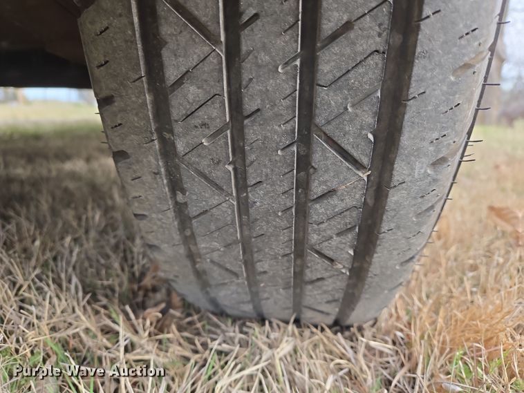 image for item EN8821 2005 H&H  equipment trailer