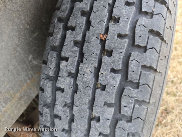 image for item EN8821 2005 H&H  equipment trailer