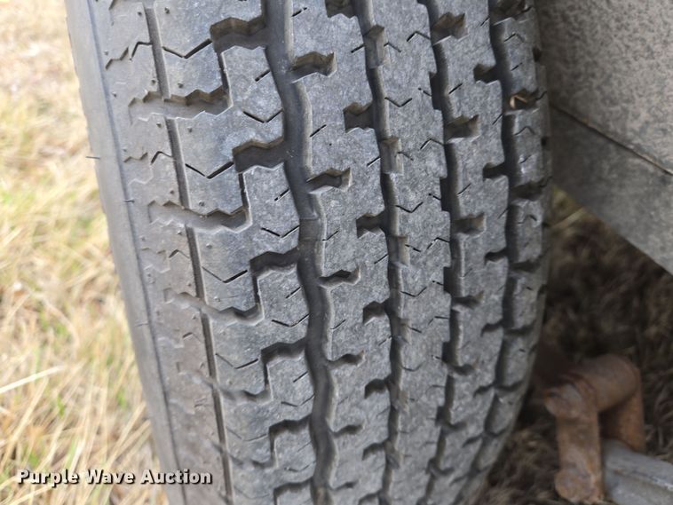 image for item EN8821 2005 H&H  equipment trailer