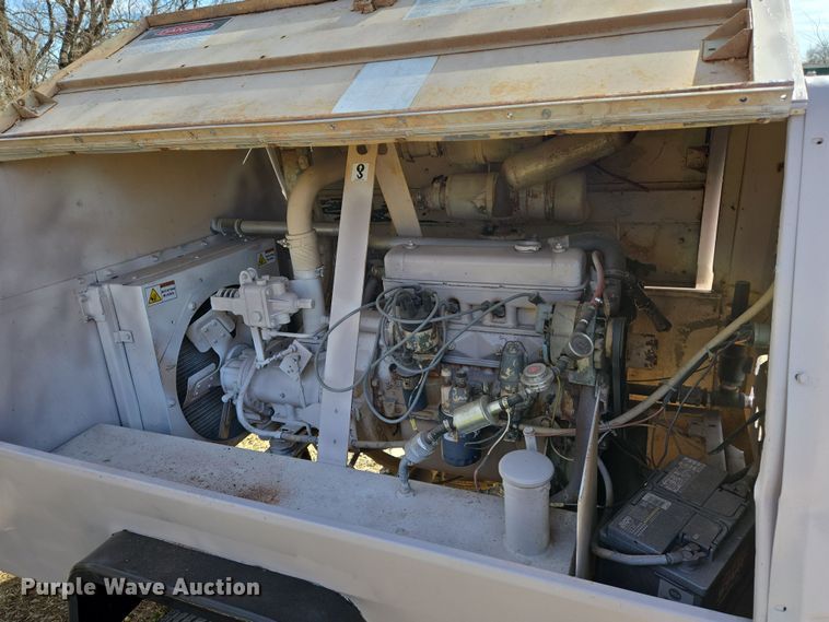 image for item EN8834 Ingersoll Rand 100 air compressor