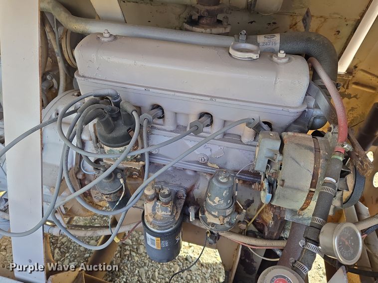 image for item EN8834 Ingersoll Rand 100 air compressor