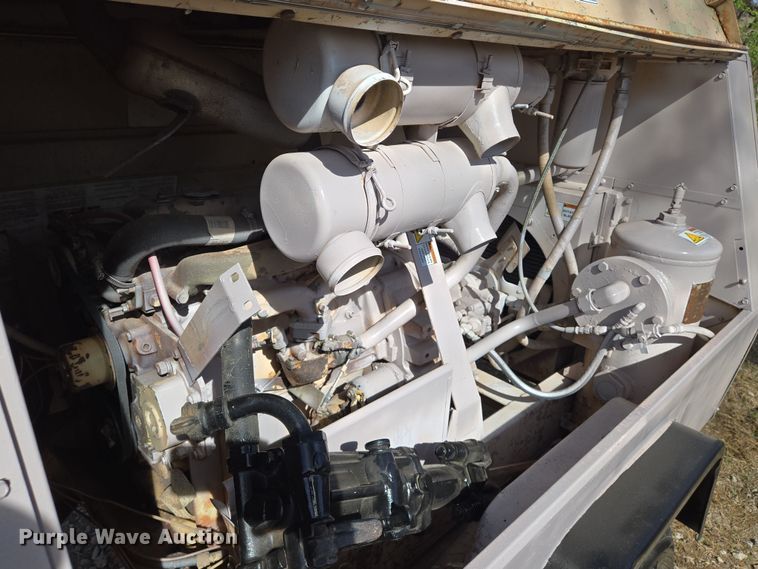 image for item EN8834 Ingersoll Rand 100 air compressor