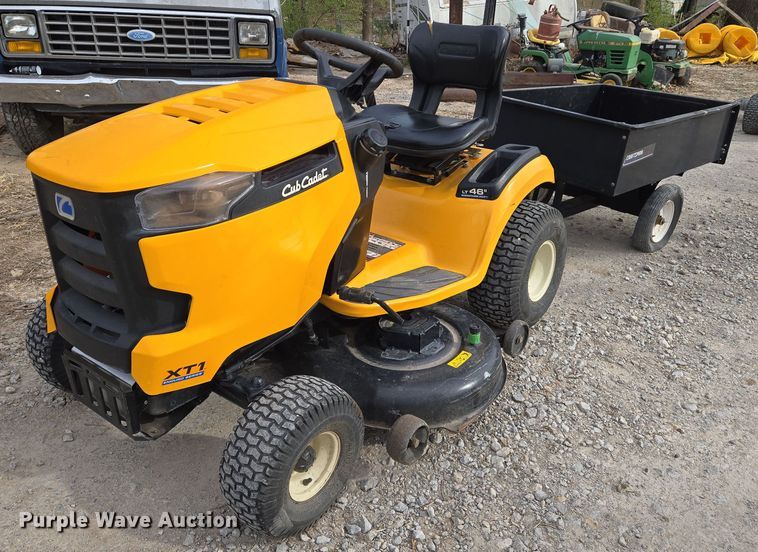 image for item EN8844 2015 Cub Cadet XT1 Enduro Series lawn mower